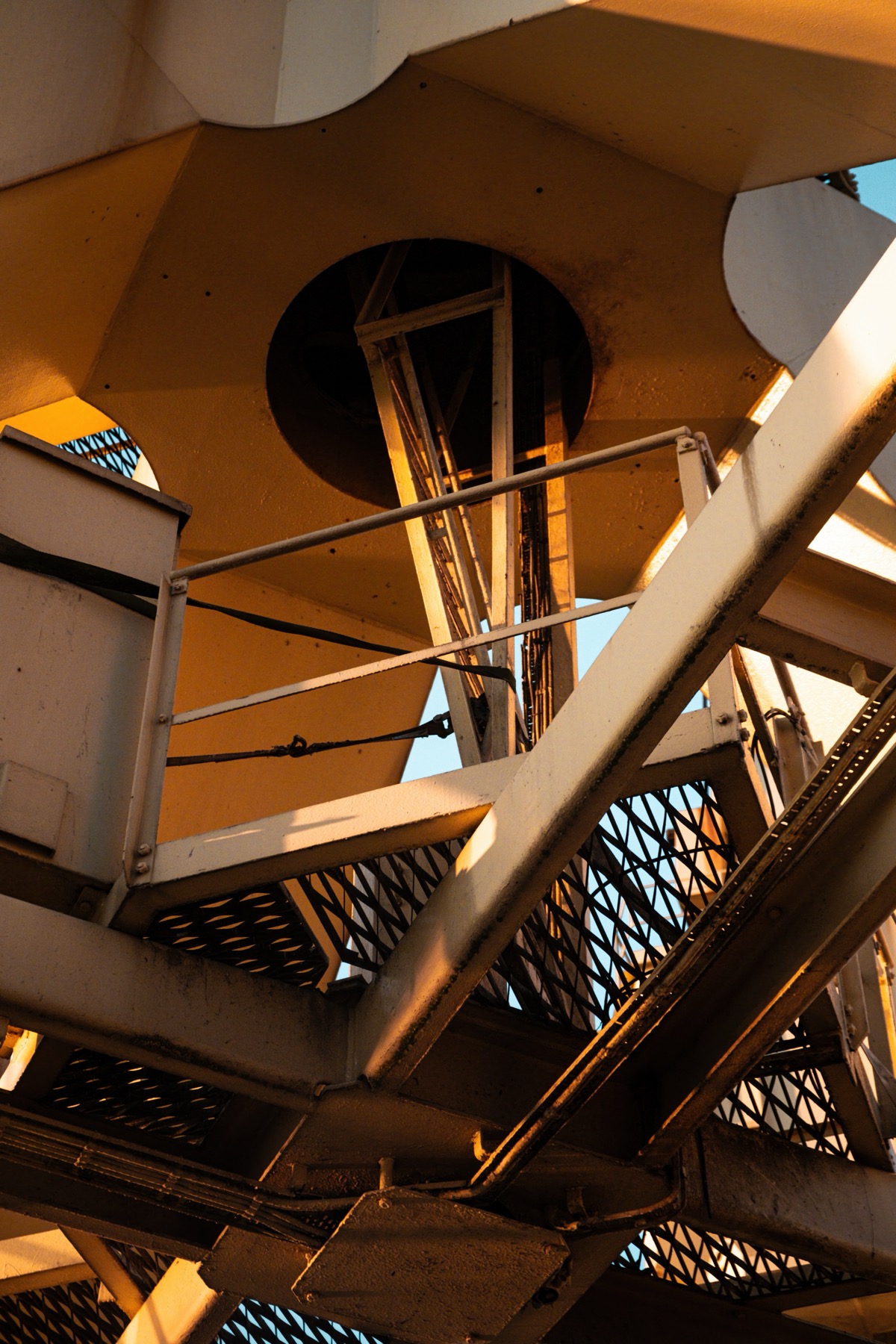 Waagnatie crane structure